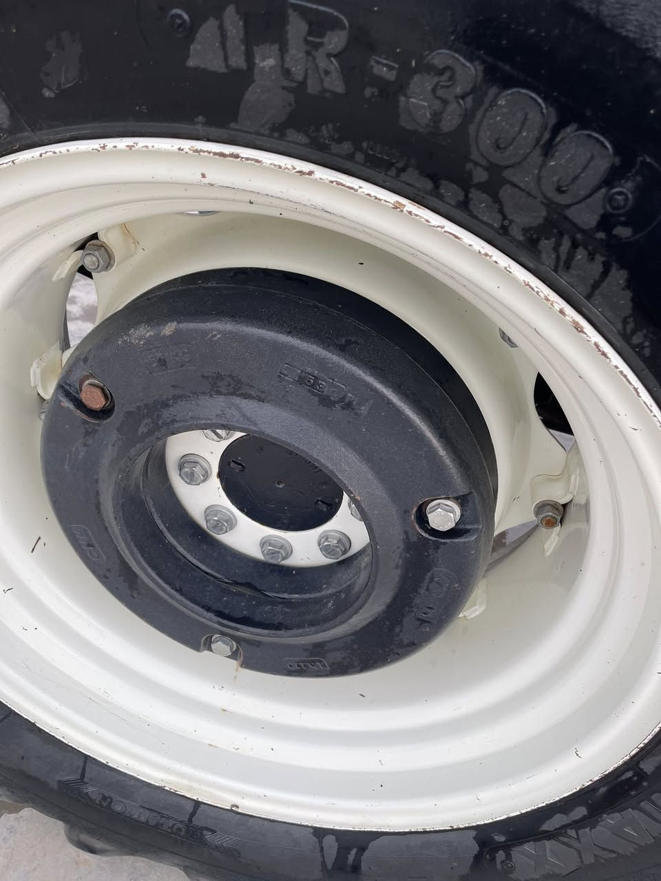 السلام عليكم مكينه نيهولند حجم 80موديل 2015شرط مكفوله كفاله عامه رقم سليمانيه سنويه 2027 مكينه خير من الله مال جناي مشتغله 7414 الإتصال على رقم ***********
