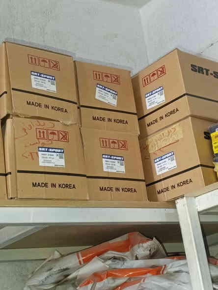 دبلات. للسيارات الكوريه.  جمله.    ومفرد.  
النترا.    سوناتا.  اوبتما. سنتافي. سورنتو   اوبترا 
 اكسنت.  فورتي. توكسان. 
العنوان سوق الشيوخ طريق العكيكه السايدين مجمع الاصدقاء ***********.
