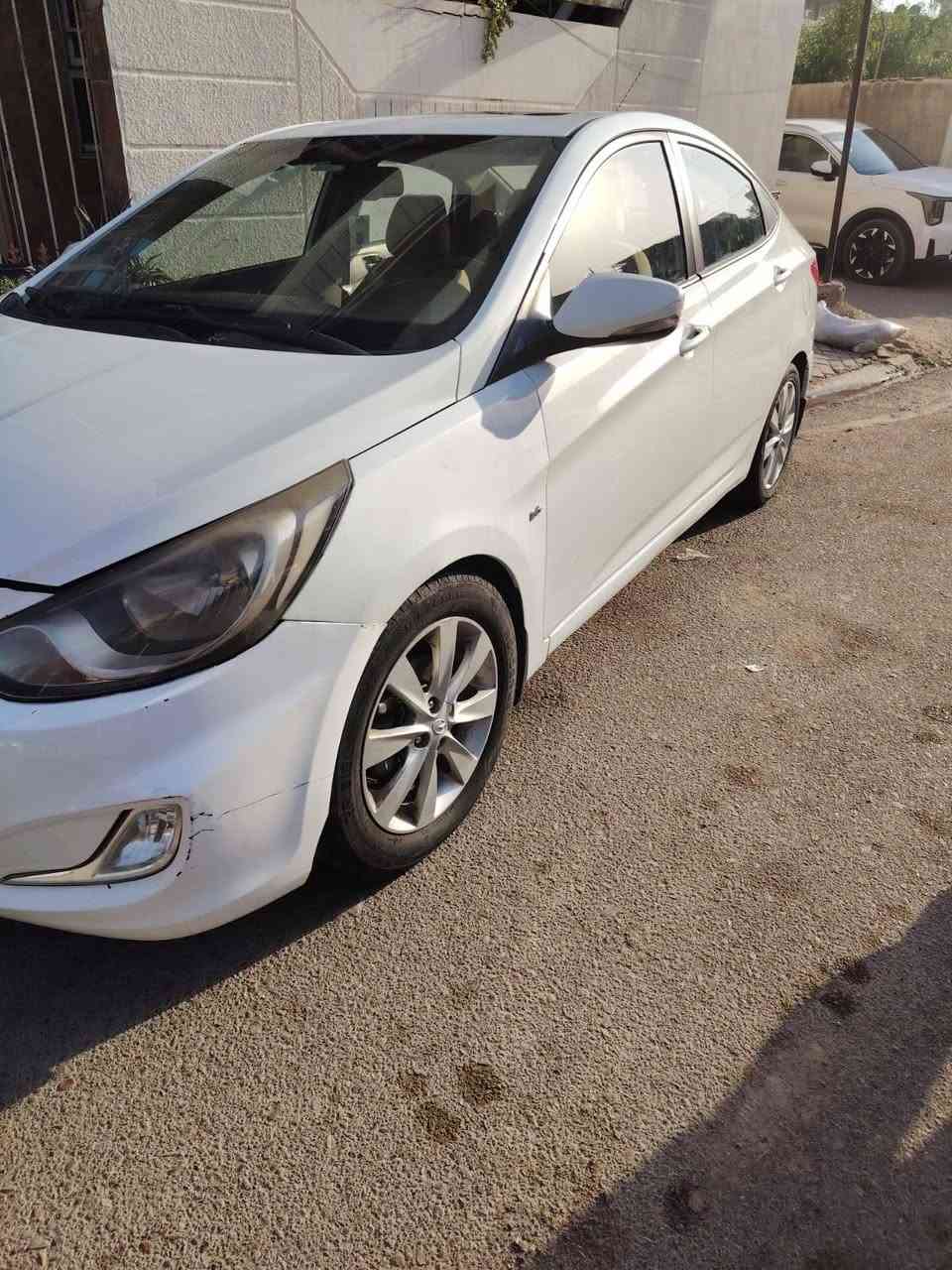 السعر🔥 85 🔥 وبيهة مجال بسيط حك الجية 
فول مواصفات عدا البصمة 🔥
فتحة
اشاير بلمري
تحكم استيرن
ببعد هواية مواصفات مذكرتهن
تدفئة تبريد شغالا❄️ 
 بس الدعاميات مبدلهن بصينيات وبك لايت واحد مكسور
الاتصال على الرقم  ***********
