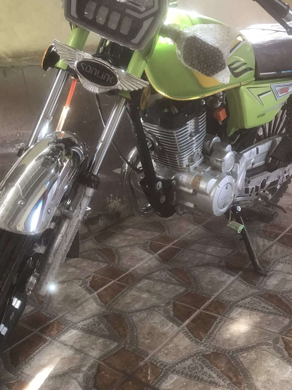 سيفان جديد موديل 24 شكل 25 اوراق كارتونيه
السعر 750 وبي مجال المكان ديالى بعقوبه الهويدر 
***********
