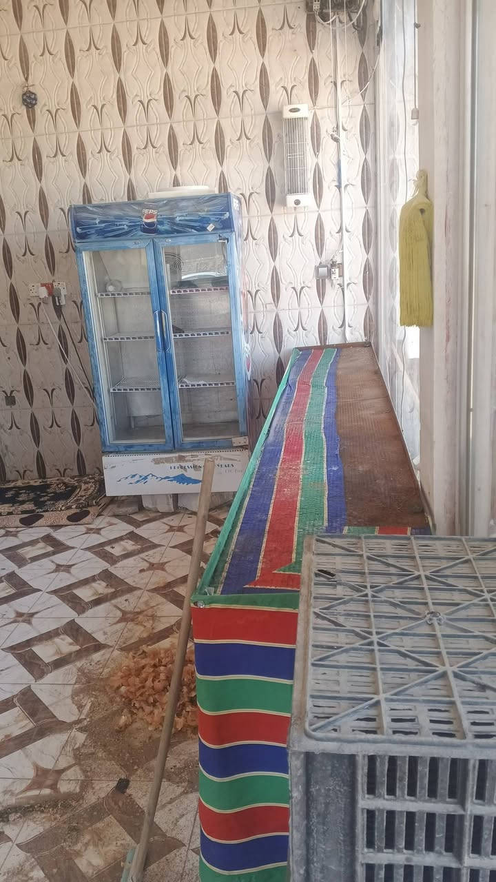 ميوزة مخظر وفواكه للبيع عدد خمسة 5 ب 3000 فقط 🌹للاتصال على رقم البائع *********** سيد محمد الجعفري
