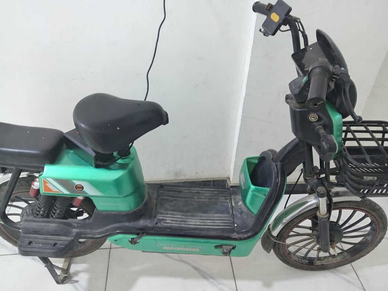 بايسكل شحن للبيع اربع بطاريات سرعه 42 حقيقيه شاشه ذكيه بلوتوث شحن يطول 6 ساعات ويفول و اربع سرعات مع ستاند موبايل السعر 

للاستفسار: 
***********
