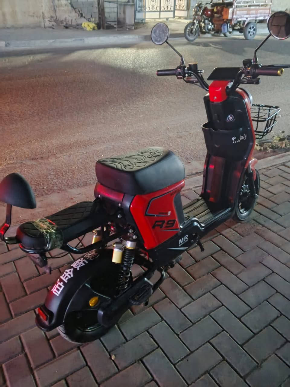 دراجه شحن مديل 2025 الدرجه جديده مامستعمله هواي وبيها 5 بطريات وين مايعجبك افحصٍ بس الاشاير ما يتغلن فقط السعر 400 بيها مجال قليل جداً الرقم
***********
