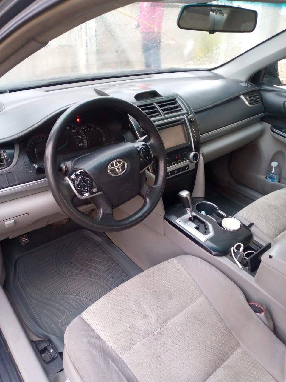 السلام عليكم كامري وارد موديل 2014 الضرر نصف الجنطه البجم كبس بعض القطع كلين لجماليه مكان السيارة التاجي قرب منشأة نصر
رقم الهاتف ***********
السعر 132ورقة
