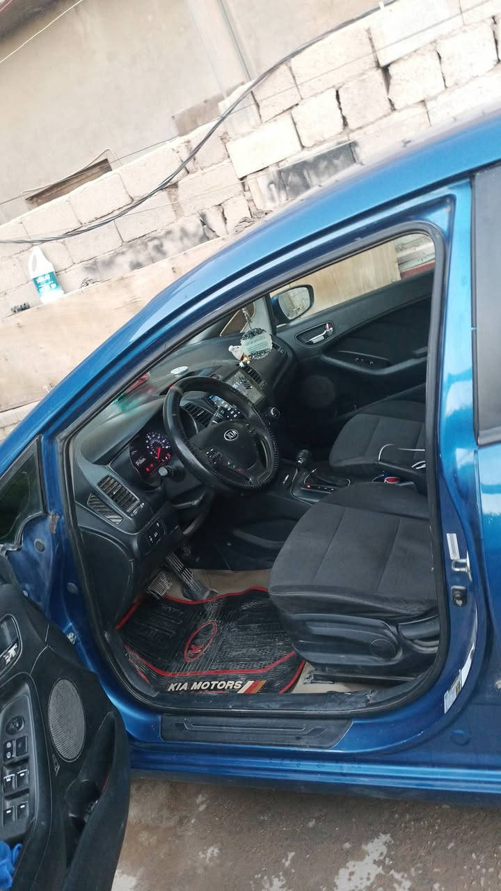 السلام عليكم فورتي2014 وارد امريكي رقم بغداد انگليزي تحويل مباشر السعر (٨٢$)
محرك 2000 دوش كير AT
تدفئه وتبريد كله شغال
مصبوغه عام بدون دواخل 
مكانها بغداد ***********
