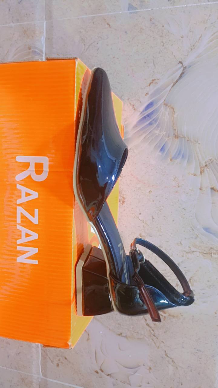 تنزيلات احذيه نسائيه و بناتيه 
جميع القياساتالقياسات و الوان 
ارخص الاسعار 
توصيل ناصريه  
للحجز وتساب ***********
بارخص الاسعار
