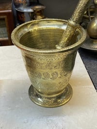 هاون بغدادي قديم منقوش نقش يدوي قياس ١٩ ونص تحفه ٠٧٧٠٢٨١٤٣٢٧