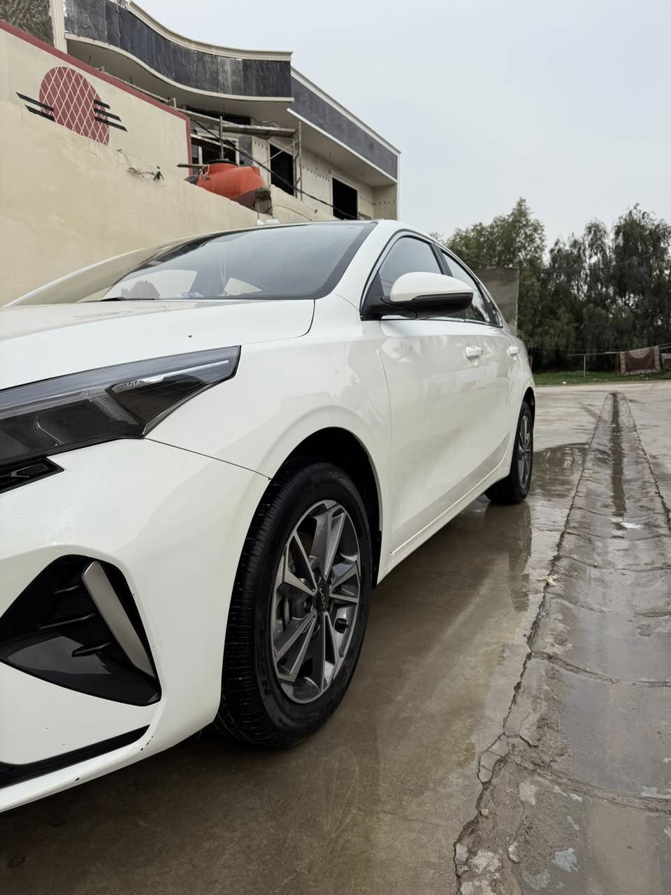 السلام عليكم كي 3 خليجي موديل 2024 موصفات فول واحد ع واحد كفاله عامه ماشية 28 ألف شرط التحويل المكان ديالى بعقوبه السعر خاص ***********
