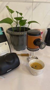 ماكينة اسبريسو • باسكت مكشوف • مستخدم مع جنطة