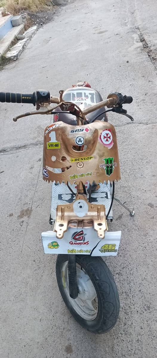 ماطور بزون للبيع
مكينه معمر جديد 
كلج امامي جديد 
كلج خلفي جديد 
خرز جديد 
قايش جديد 
زوج يدات جديد 
صالنصه CS تحوير 
ماطور شلعه ومعدل طيران
 السعر150
رقمي ***********
