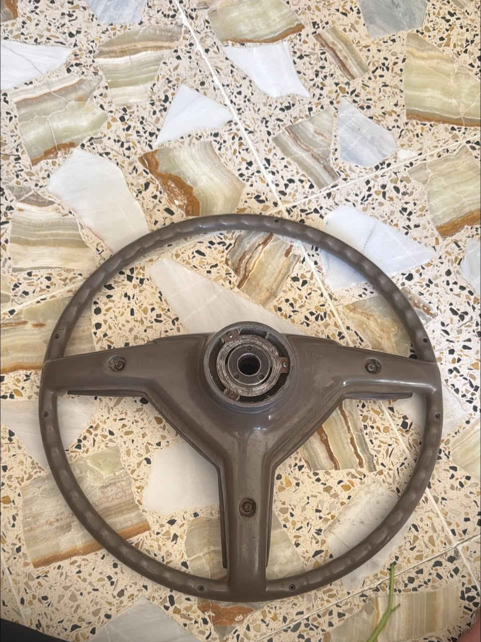 ***********
