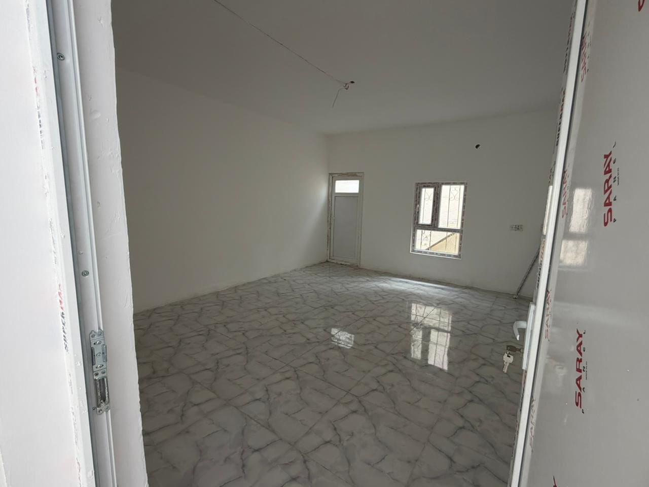 للبيع مشتمل سكني – طابو ملك صرف
📍العنوان: خانقين - حي رمضان ( قرب جامع حجيه كافيه ) 
📐المساحة: 130 متر 
 
الواجهه 6.5 m 
ونزال 20 m 

🔹يتكون من طابق واحد 
🔸الطابق الأول: استقبال، مطبخ ،غرفه  نوم، حمام، سيراميك.
🔸ويوجد مخزن او غرفه فوك 

💰السعر الكلي:  على الخاص 
فقط اكتب سعر او اتصل على رقم يتم رد باقل من 5 دقائق 

📍 نستقبل عروضكم ( السكنيه والتجاريه ) في جميع مناطق خانقين ( للطابو الصرف والزراعي )

للاستفسار الاتصال على الرقم 

📲  *********** ( حمزة )
