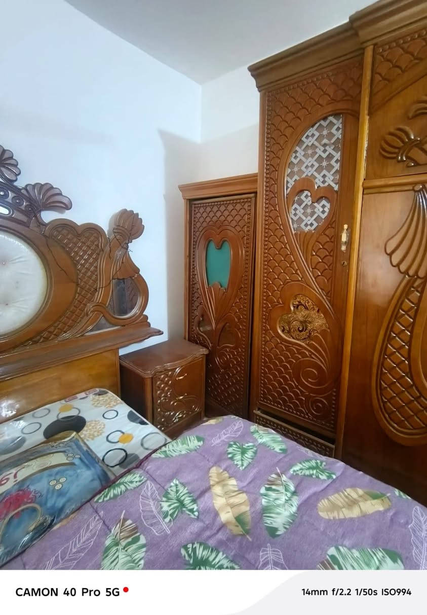 السلام عليكم من رخصه الادمن..
غرفه نوم للبيع اخشاب صاج اصلي نظافه فول خاليه من الارطه 
الحسينيه راشديه /مسقط
السعر /650
الرقم /***********
