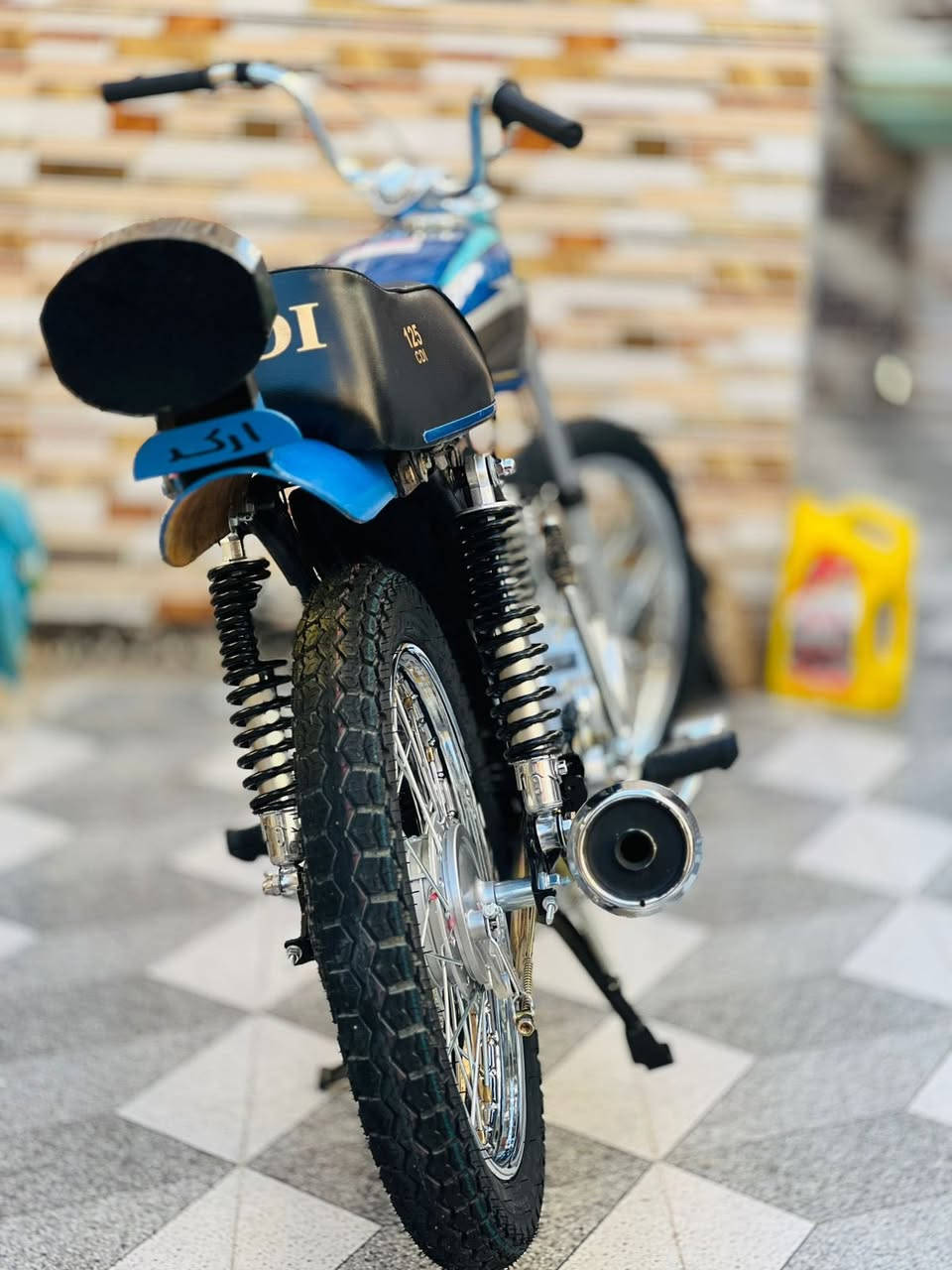 عمي السلام عليكم درجه توها معمرها شاصي ٢٣ ارشا محمور شيال ربع مكمل الرقم باقي بس بصمت الوكيل *********** المايعرف سعرها يطلع كلل
