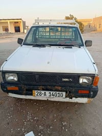 نيسان 91 مكينه وكير توني مبدلهن كارتون  السعر 30 وبيه مجال تحويل ثاني ...