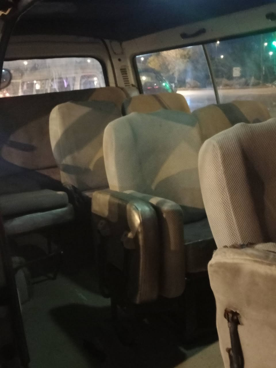 سلام عليكم فتون 2015 للبيع سياره جاهزه كير مكينه اكسل سياره حلوه وجاهزه رقم انكليزي تحويل ثاني يوم 
السعر76 وبيه مجال حك الجيه تحوي وتشوف ابعينك 
مامتواجد بل فيس رقم التلفون ***********
