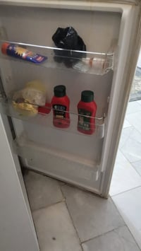 ثلاجة • للبيع
