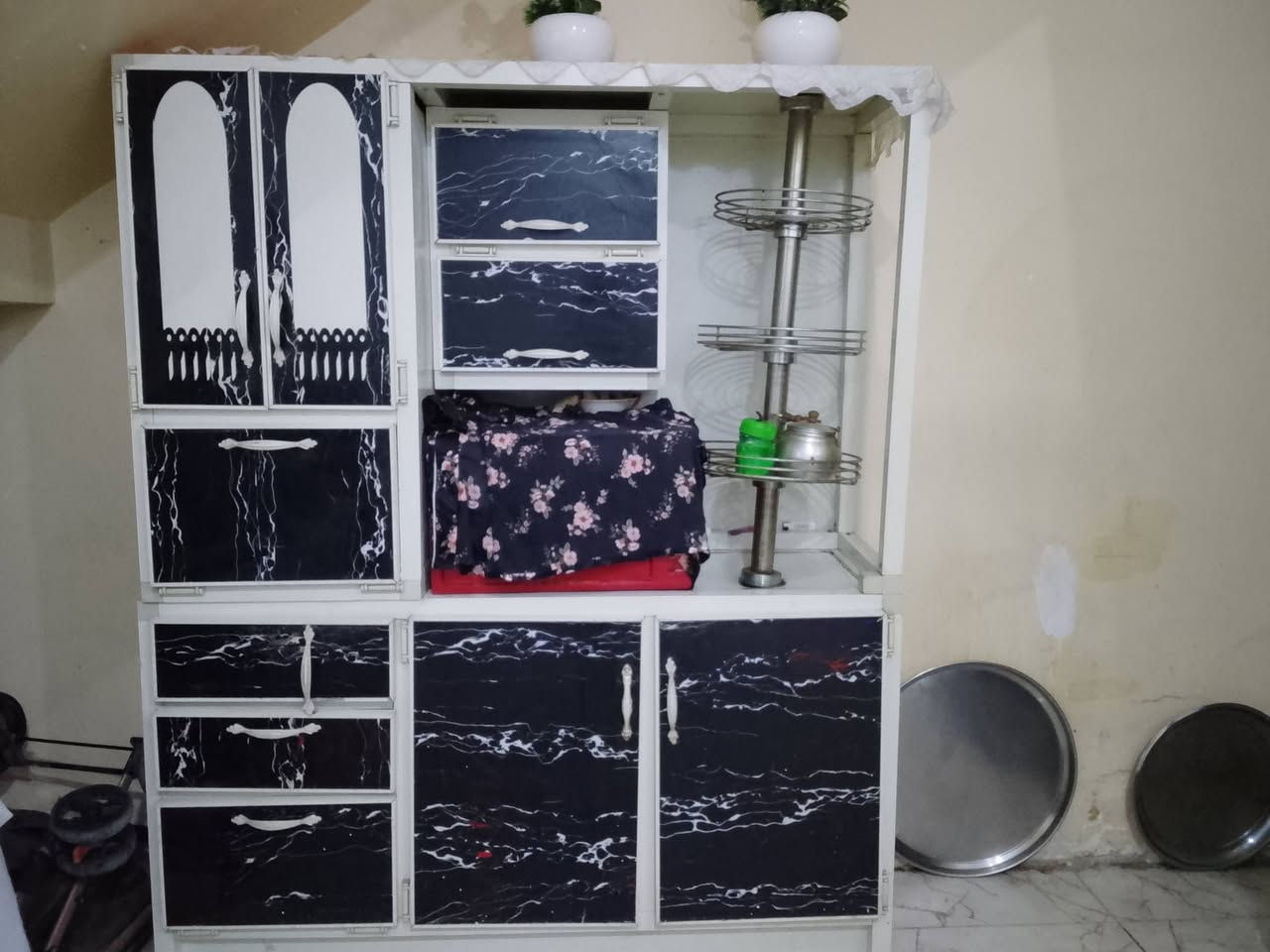 كاونتر مع سنگ للبيع
الكاونتر هيكل المنيوم ابواب PVC  بتصميم رخام اسود قياس متر ونص
السنگ مرمر قياس متر و 20
السعر 150 وبي مجال
العنوان بغداد مدينة الصدر حي طارق


**إذا كنت صاحب هذا الإعلان وتريد حذفه لأي سبب، رجاءا أرسل رسالة إلى الدعم الفني**