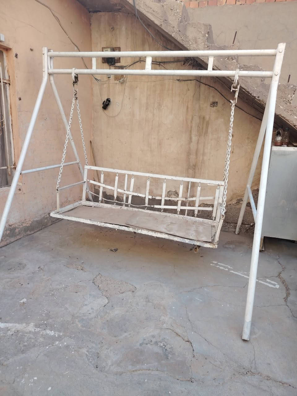 مرجوحه حجم ثقيل تتحمل كل الاوزان تكمه قرب جامع السبعاوي 150 الف ***********
