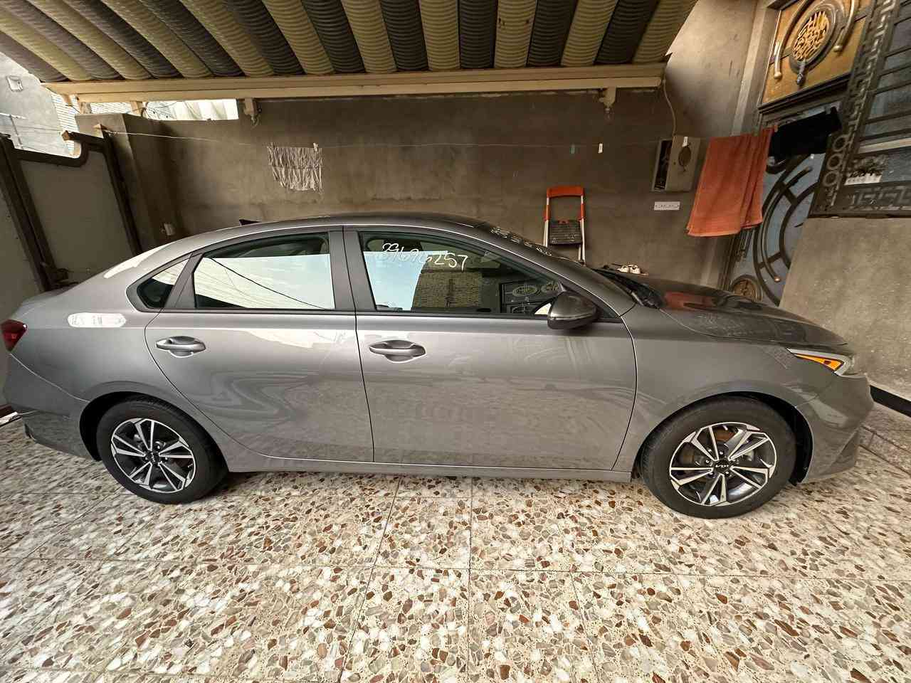 🚗 للبيع: كيا فورتي 2024 وارد أمريكي
- الموديل: 2024
- الحالة: جديدة
- المسافة المقطوعة:١٣الف ميل

- الموقع: [الكوت]
- المواصفات: [Lx 2.0دوش ]

لمزيد من المعلومات للاتصال، ***********أو مراسلة مباشرة.
