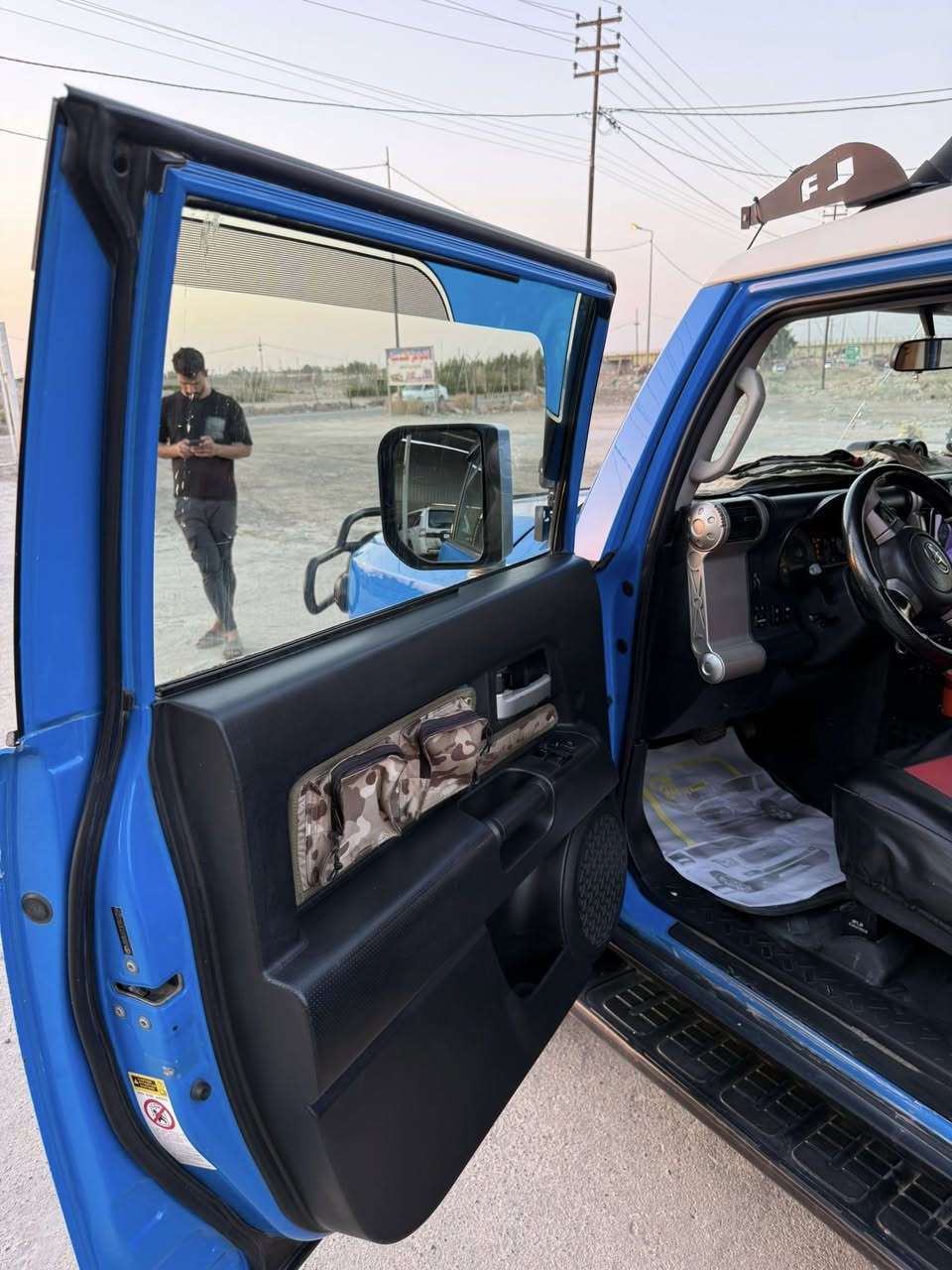 السلام عليكم اف جي 2007 وارد امريكي كلين تايتل السياره 
بدون اي صبغ ولا حادث بيه اماكن بارد 
السياره كلش جديده وصدر امامي خلفي جديد وادامه كامله مسويلها 
مكينتها بلاديه مكفوله 
والسياره جديده كلش 
وضايفلها درع ولايتات وسماعات وشاشه جديده 
مناقصها اي شي منضومه تبريد جديده كامله 
رقم بغداد باسمي للبيع 
سعرها 162 ورقه وبيها مجال 
خابرني وتدلل ***********
مكانها بغداد الكرخ 
الويل مو وياها ويالتها الاصليه موجوده
