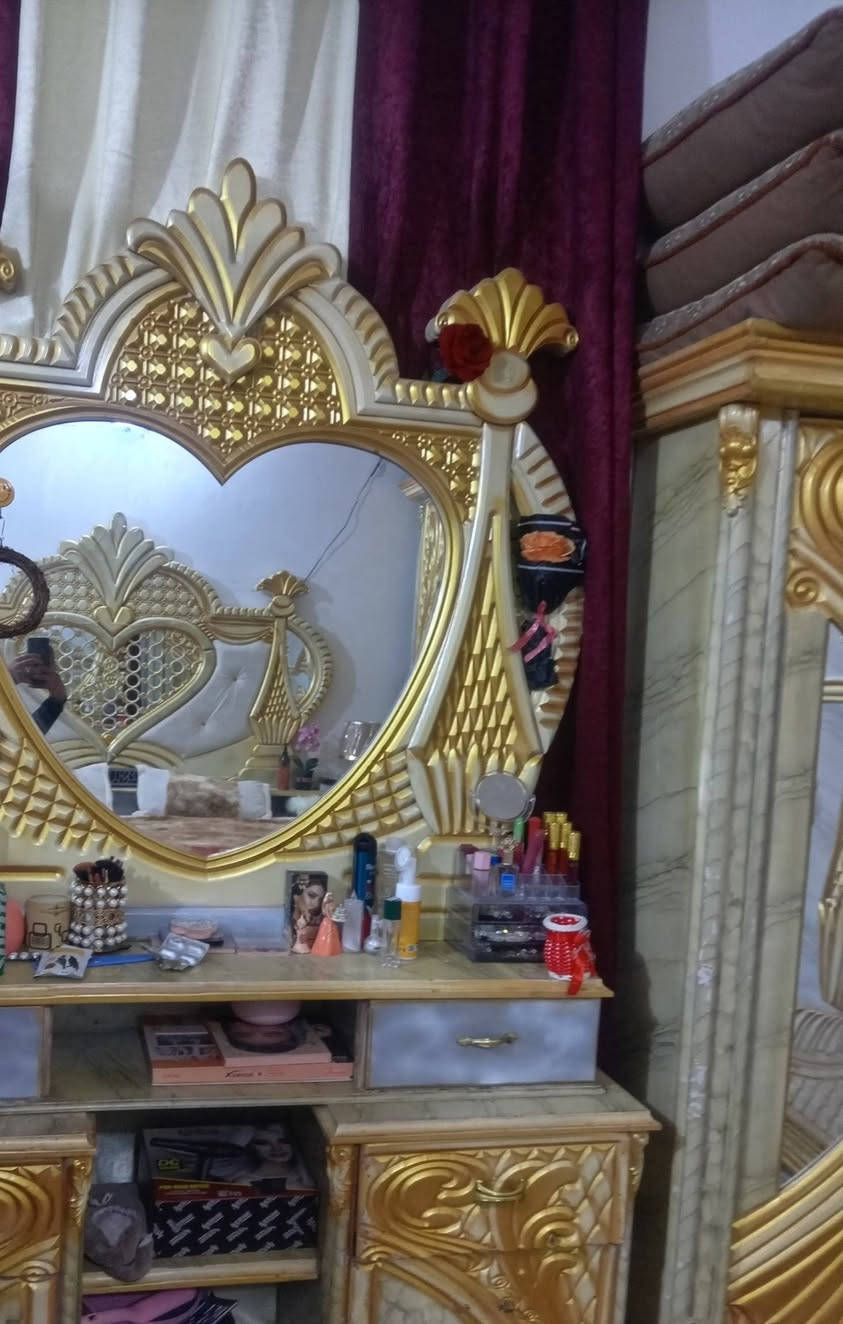 السلام عليكم عندي غرفه
 مستعمله للبيع 
للاستفسار خاص

***********
