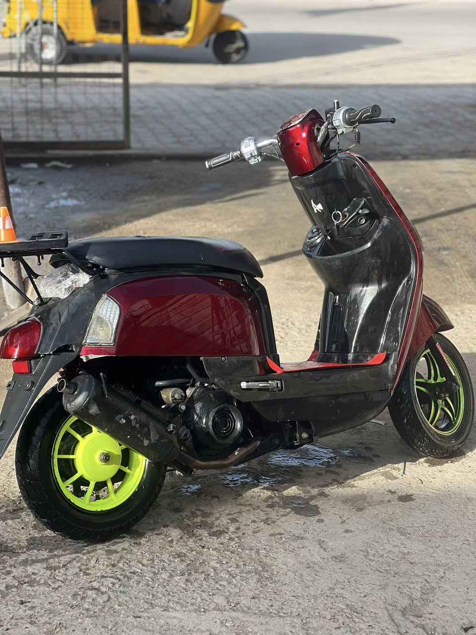 السلام عليكم دراجه بوليس مكفوله و نظيفه مكينه ما مفتوحه السعر ٥٥٠وبيها مجال ***********واتساب فقط والخاص مفتوح العنوان محموديه
