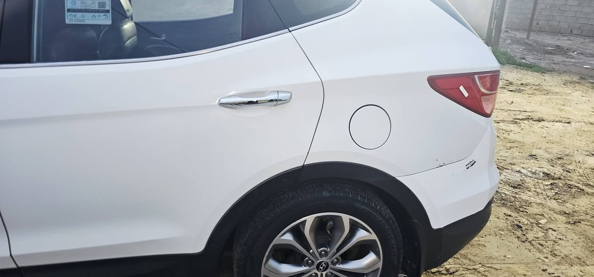 سلام عليكم سنتافي موديل 2013 وأرد خليجي بدون ضرر فقط خشم جاملغ وسونار مرفق السيارة  بسمي تحويل مباشر السيارة فول مواصفات بنرامة بصمة جلد كراسي كهرباء اشاير مري شاشة كامرة خلفيه  تثبيت سرعه مكينة 6 السيارة سبعه راكب العنوان ( الديوانية ) المهناويه 
السعر 164وبيه مجال حق جيه للاستفسار الاتصال على الرقم التالي(***********)
