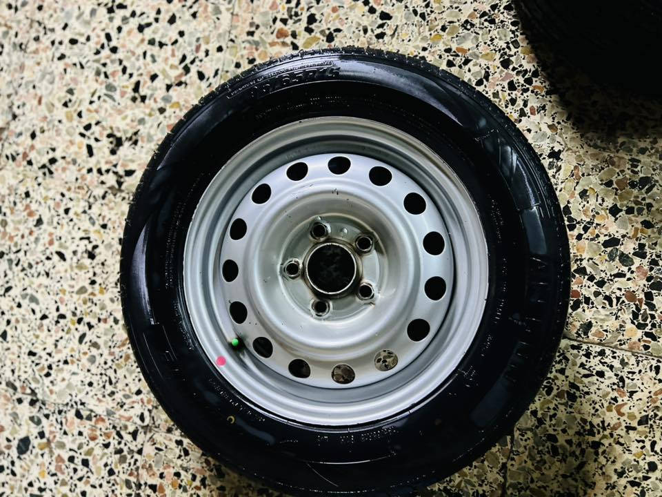 للبيع بدون تيات مكاني موصل الايسر توصيل ماعندي  0771234432         ***********
