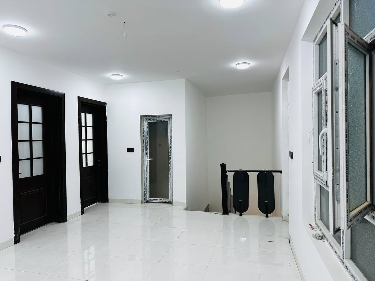 دار للبيع 
طابو زراعي سند 25 
المساحه 150 متر الواجهة 10 متر 
4 غرف نوم مع باقي التفاصيل 
بناء درجه اولى جديد ممسكون 
للاستفسار ***********
واتساب او خاص مفتوح
