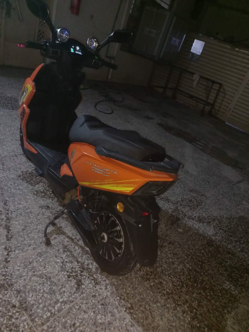 سلام عليكم دراجه شحن للبيع الماسه بطارياتهه نص عمر لايت عالي ناصي عقل جديد دراجه كامله الملف 2500 مكاني بغداد ابو غريب *********** هاذه رقمي بي واتساب
