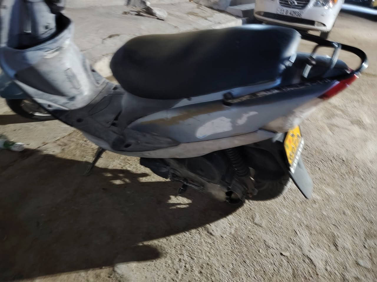 سلام عليكم ورحمة الله وبركاته دراجة منغولي شوفت عينكم عوزهة ترتيبات عل لايتات قفل صندوك دبل امامي كابريتر كلج امي بي صوت خفيف على هاي الوضعية كوم حديد اطيك ياهة شغالة ٣٢٥ وبيهة مجال عنوان بغداد مدينة الصدر ***********
