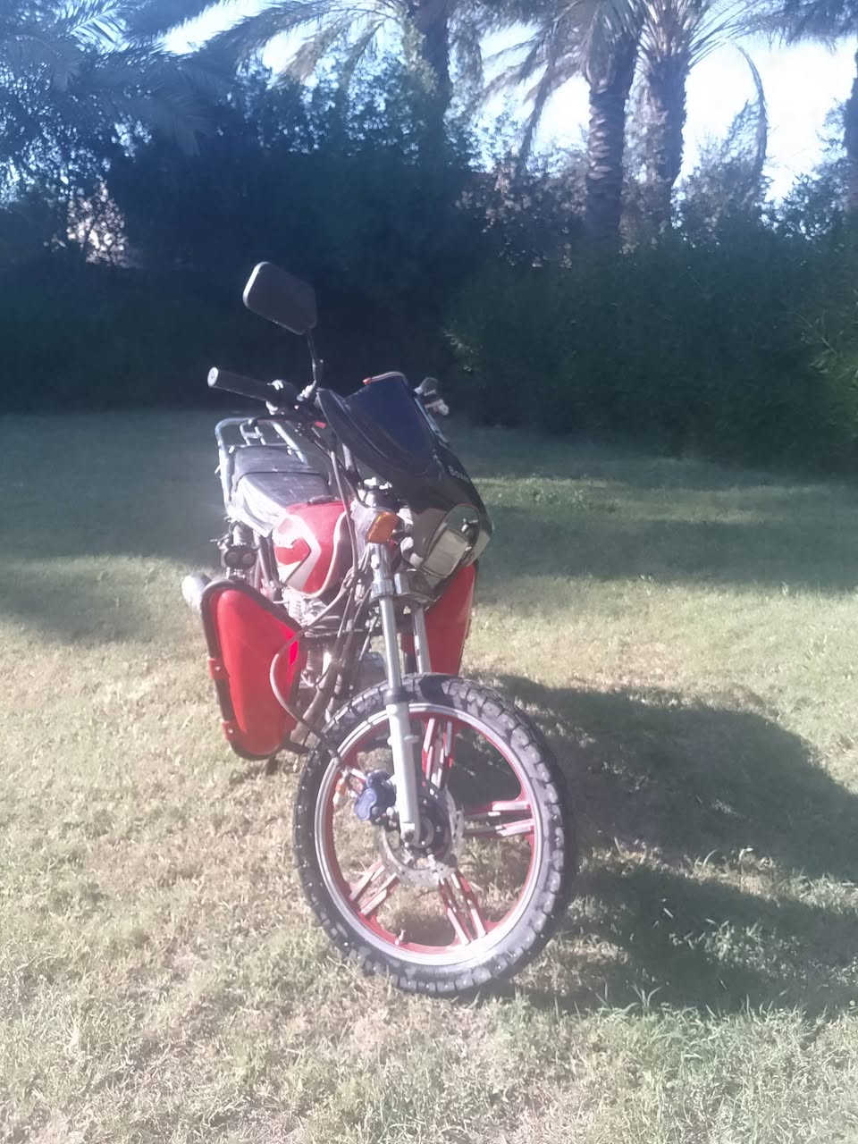 السلام عليكم دراجه سافان 5كير دراجه نضيفه حيل دراجه دراجه نقصه باتري والهندر مسحوك الدراجه مكينتهه ناعمه 
الاضافات 
خوذه اخذته 50الف
ستاند 10الف
جنطه دلفري 25
شاحن تلفون 5
ذني الاضافات تريدهن ويه الدراجه او بدون سعر الدراجه 350ويه الاضافات بدون الاضافات 300مكاني بغداد  المحموديه


**إذا كنت صاحب هذا الإعلان وتريد حذفه لأي سبب، رجاءا أرسل رسالة إلى الدعم الفني**