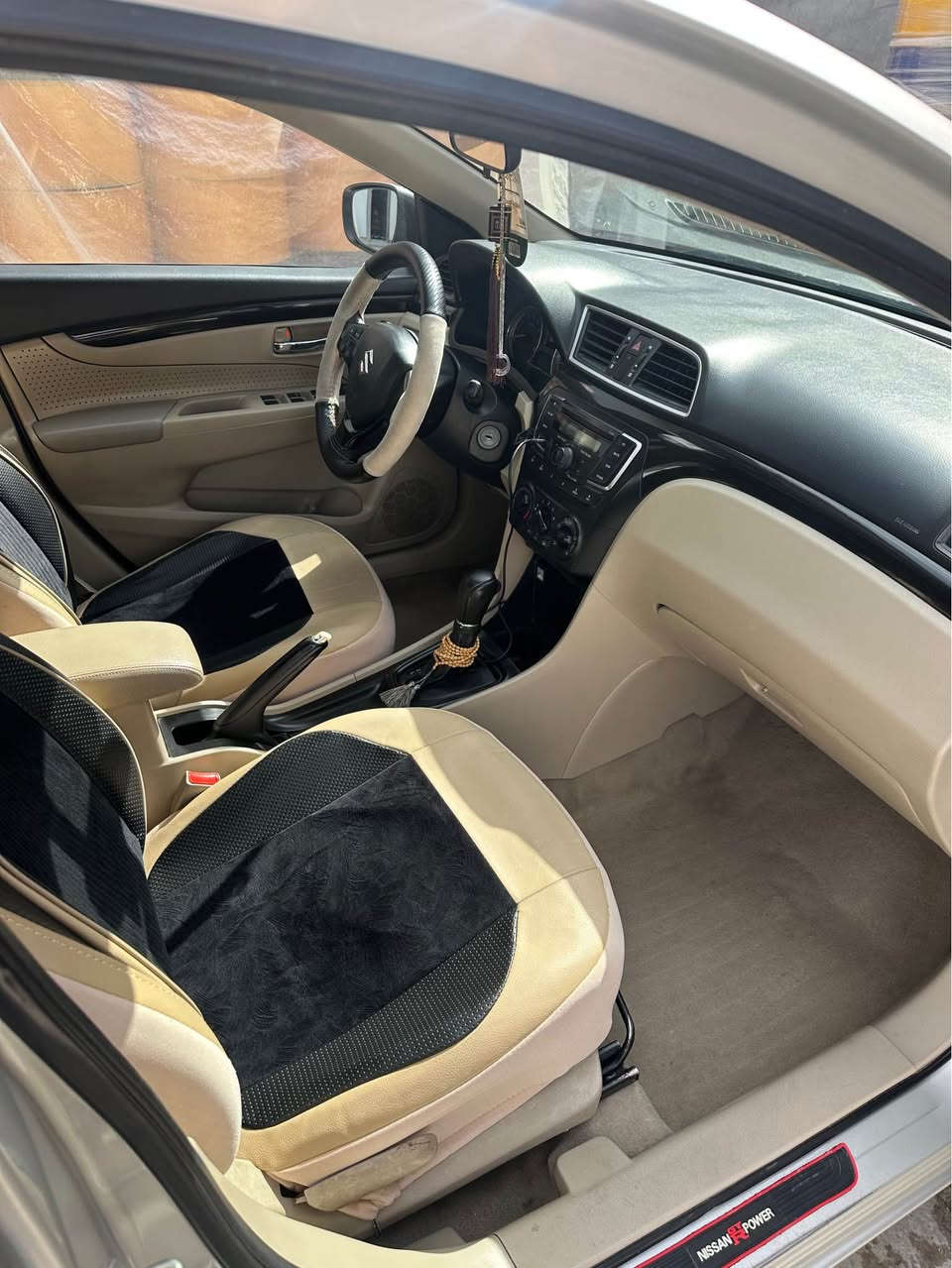 سلام عليكم 
ساسکۆکی سیاز یابانی 2015 
سەیارەیەکی بێ مەسرەف هەزەی تازەیە تایەی تازەیە
 تازە ڕۆنی گۆڕاوە  
چوار پارچەی بۆیاخە  یەک بست ساردی هەیە
گێڕ و مەکینە بە شەرت 
سەیارەکە ماڵی دۆستە 
ژ.م 📞   
0️⃣7️⃣7️⃣1️⃣7️⃣7️⃣4️⃣3️⃣7️⃣8️⃣7️⃣. 📞 السليمانية, العراق


**إذا كنت صاحب هذا الإعلان وتريد حذفه لأي سبب، رجاءا أرسل رسالة إلى الدعم الفني**