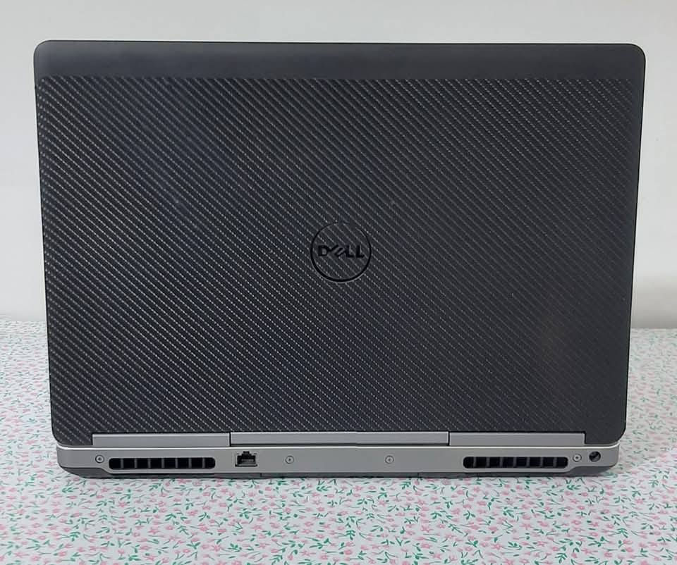 💻 Dell Precision 7520

🔹 المعالج: Core i7 جيل 6 HQ
🔹 الرام: 8GB DDR4
🔹 الهارد: 256GB SSD
🔹 الشاشة: 15.6" FHD
🔹 كرت الشاشة: Nvidia Quadro M2200 4GB + Intel HD Graphics
🔹 مناسب لـ: التصميم الهندسي، الأوتوكاد، المونتاج الخفيف إلى المتوسط، البرمجة، وبعض الألعاب. 

💰 السعر: 355,000 دينار


**إذا كنت صاحب هذا الإعلان وتريد حذفه لأي سبب، رجاءا أرسل رسالة إلى الدعم الفني**