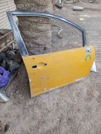 باب أمامي يمار • باب أمامي يسار