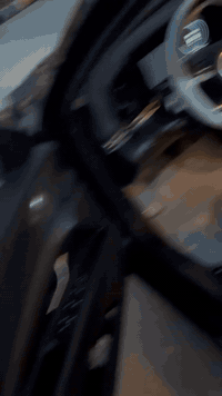 السلام عليكم سياره النترا 2023
رقم بغداد ماشيه 28
المواصفات 
بصمه 
شاشه متصله
السياره بسمي تحويل ثاني يوم 
السعر 160
حادث السياره من جوه بس دعاميه السياره شخطه مابيها
المكان بغداد 
***********
