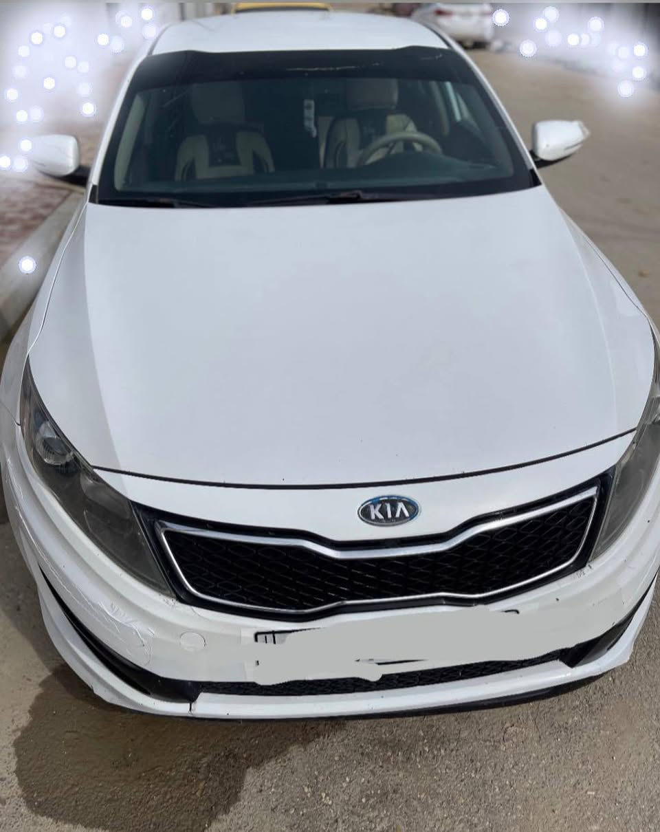 اوبتيما 14 خليجي
محركها 2400 

السياره مكفوله من الكص والسرقات العشائريه 
كل نقوصات مابيها بالعافيه الي ياخذها كارتون السياره 

تخم تايرات 
تبريد
حداديه جديد بكل كارتون 
زنون HD
مكان السياره السماوه المركز 
الرقم ***********
