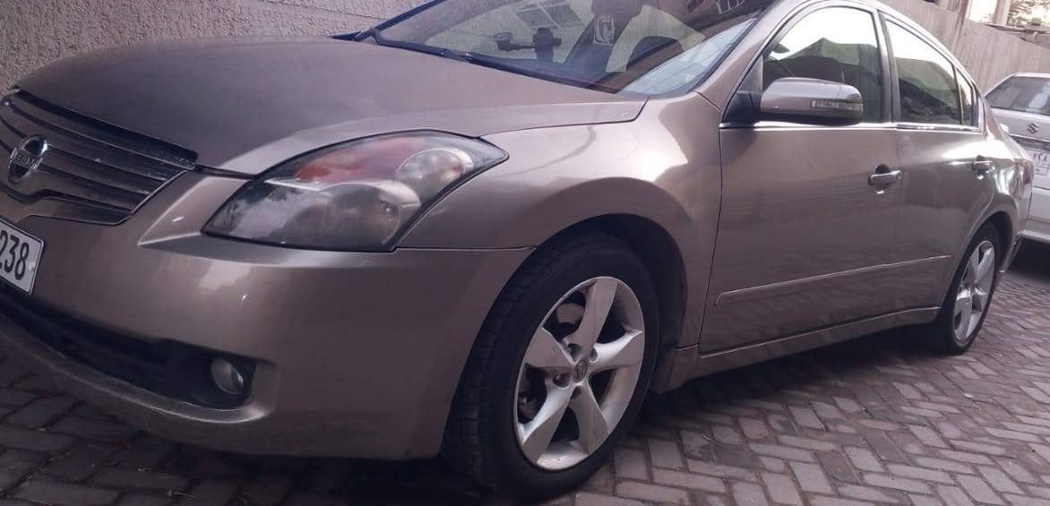 السلام عليكم
للبيع او المراوس
نيسان التيما 2008 رقم بغداد  وارد امريكي فول واحد على واحد فتحة بصمة جلد تدفئة بالكشنات
ضررها هلال الجامرلغ الخلفي وربع الباب وبيها كدر شبرين اباب السكن
مكينة كير تبريد كفالة بدون نواقص
ماشية ١٣٠ الف 
السعر 74 وبيها حك الجية
للأستفسار *********** بغداد, العراق
