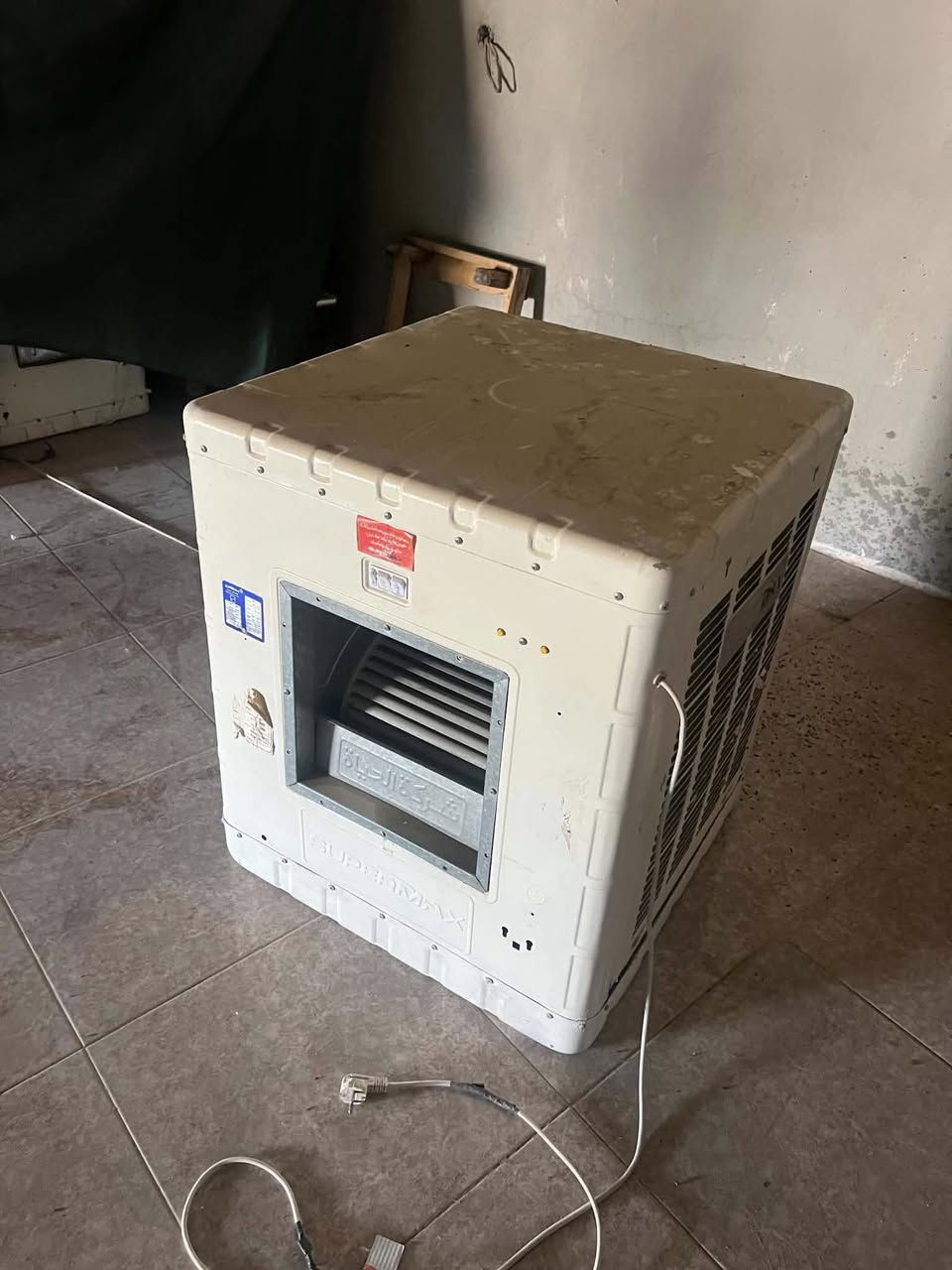 مرحبا عندي هذولا اغراض للبيع مبرده ب100 وتانكي ب75


**إذا كنت صاحب هذا الإعلان وتريد حذفه لأي سبب، رجاءا أرسل رسالة إلى الدعم الفني**