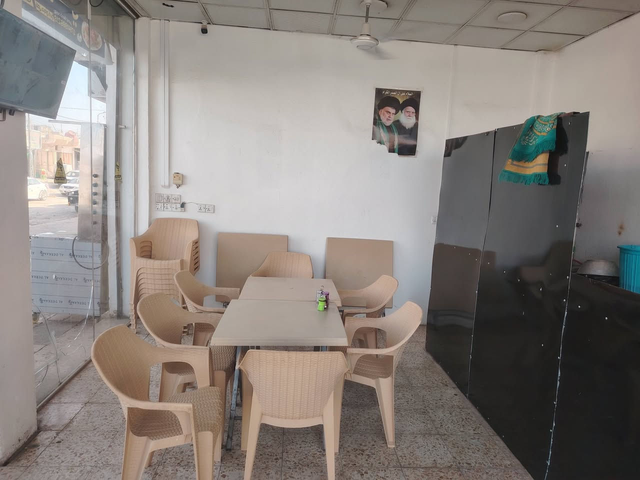 سلام عليكم عندي مطعم لبيع كامل من غراض عارضه لحم عارضه كباب عارضه برغر عارضه فلافل سل ستيل مكينه لحم سل ستيل شوايه دجاج شوايه كباب ميز طعام عدد ٤ مع كراسي ٢٠ مجمده ١٦ قدم تبريد فول مغسله كامرات عدد ٤ مع شاشه جديده جام خانه رئيسيه شوايه أجنحه ور عرايس  سنك ستيل رف عدد ٥  ١٠٠ شيش كباب ١٠٠ شيش تكه تخته دبل مولده ١٢ امبير مطعم كامل مكمل مكانه سنيه شارع تجاري بنايه سيد كريم دنكه مطعم ركن عدد محلات ٢
ملاحظه مطعم خير من الله بس اني موظف بصحه دوام ما الحك من سبعه  ل ٣ عصر لبيع
الاستفسار ***********
سلام عليكم عندي مطعم لبيع كامل من غراض عارضه لحم عارضه كباب عارضه برغر عارضه فلافل سل ستيل مكينه لحم سل ستيل شوايه دجاج شوايه كباب ميز طعام عدد ٤ مع كراسي ٢٠ مجمده ١٦ قدم تبريد فول مغسله كامرات عدد ٤ مع شاشه جديده جام خانه رئيسيه شوايه أجنحه ور عرايس  سنك ستيل رف عدد ٥  ١٠٠ شيش كباب ١٠٠ شيش تكه تخته دبل مولده ١٢ امبير مطعم كامل مكمل مكانه سنيه شارع تجاري بنايه سيد كريم دنكه مطعم ركن عدد محلات ٢
