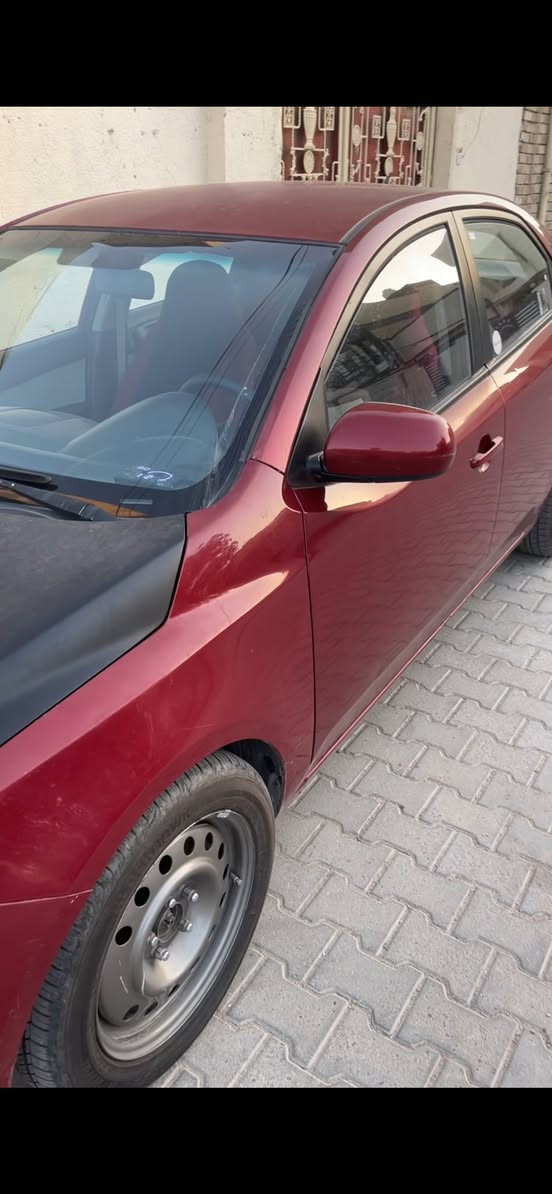 سيراتو 12 للبيع جاملع مبدل امامي ولباقي صبغ كم قطعه ابيع احزام     77
 ***********
