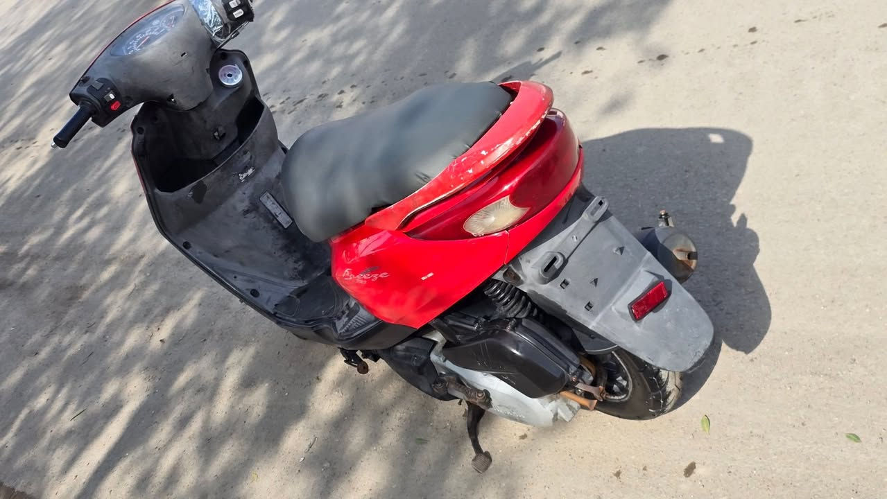 سلام عليكم للبيع دراجه بريز دراجه جديده بمعنه كلمه اوراق كامله سويجات عدد2 كله بلاديه السعر 500 وبيه مجال الشراي *********** مكاني بغداد الشعب
