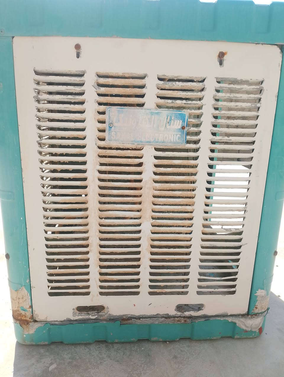 مبردة للبيع 90000
الاتصال ***********
