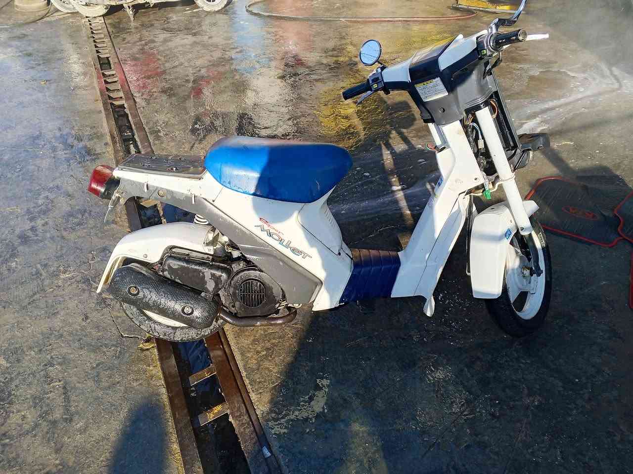 دراجه شغاله رايدله بس باتري اشاير لايت كهربائيات شغاله محرك شغال
تعتبر انتيكه السعر ٢٠٠ مكاني الحريه أو مراوس بكلاسك عبد الحليم 
مكاني الحريه 
***********
