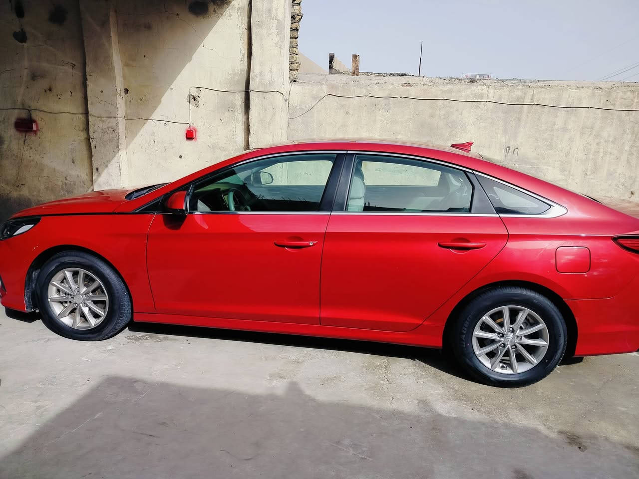 السلام عليكم سوناتا موديل 2018 وارد امريكي محرك وكير وحداديه وتبريد كفاله حادث حلو ماشيه 75 ميل للبيع او مراوس حسب القناعه السعر 138 
للتفاصيل اكثر ***********
