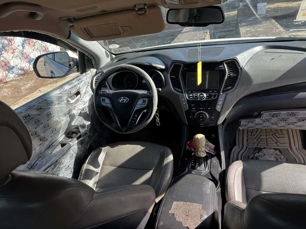 سنتافيى ١٤ أمريكي بيه جفيه السعر ١١٠ وبيه مجال ٧ راكب ومصبوغه عام جاهزه من كلشي رقم بغداد دولي بكانه الرميثه ***********
