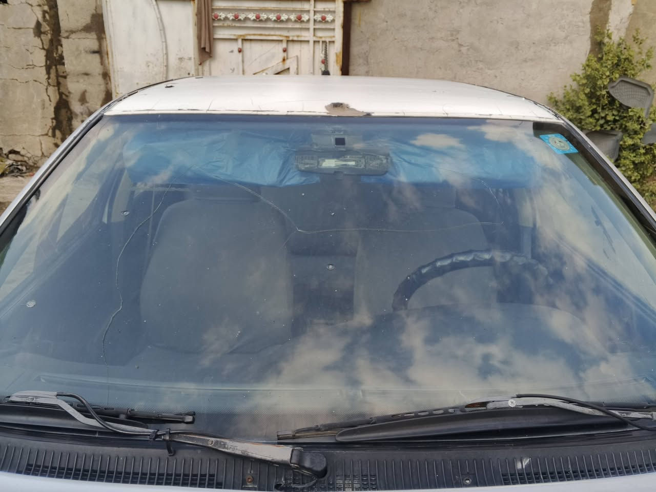 السلام عليكم
بيجو روا 

موديل 2009

رقمه بغداد دولي 

تخم تاير +الكهربايات كله شغاله 

تدفئة تبريد شقال +باتري جديد 

سياره مرشوشه جماليه فقط 

سنتر لك شغال خمس بيبان 

 بيع او مراوس حسب القناعه 
السعر 28 وبيه مجال 

مكاني بغداد الحسينيه المعامل 

رقم الهاتف  +واتساب 

(***********)
