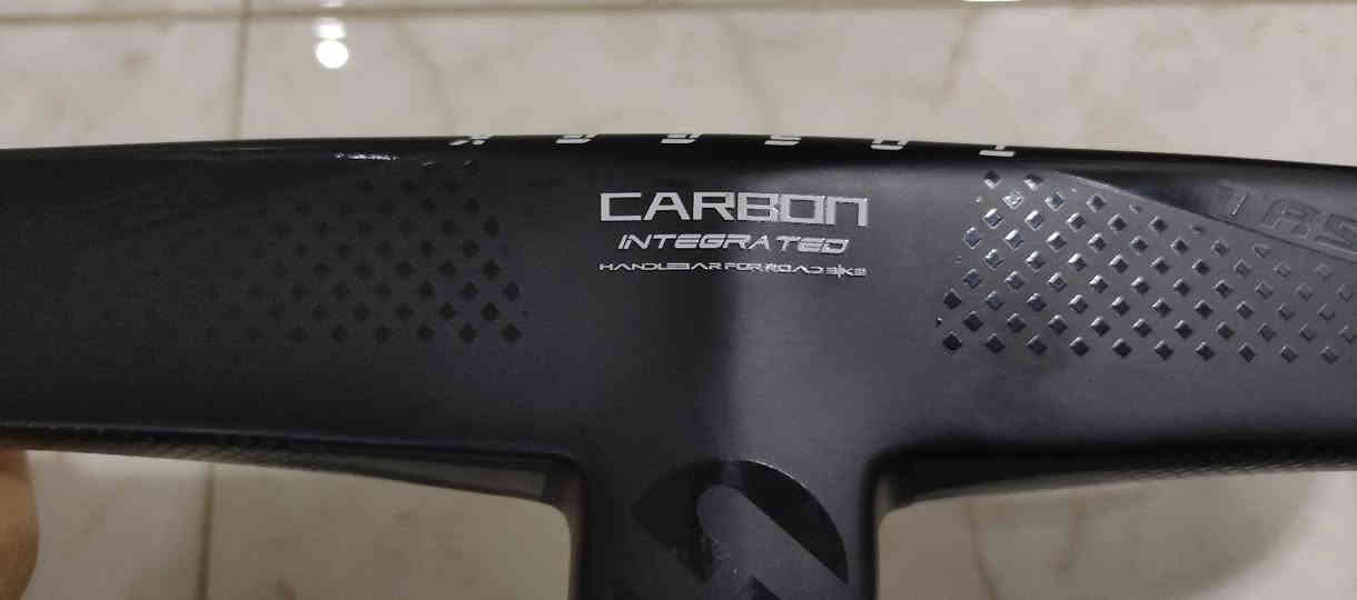 🔴 للبيع – ستيرين كاربون TUSSER
ستيرين دراجة طريق
📌 الماركة: TUSSER
📌 الحالة: جديد غير مستخدم
📌 المادة: كاربون فايبر
📌 التصميم: سباق / ايروديناميك
📌 الوايرات: دفن (داخلي) – نظام حديث
📌 اللون: أسود
📍 المكان: كوت
🚚 التوصيل: موجود لجميع المحافظات
💰 السعر: 30
📞 للتواصل: ***********
