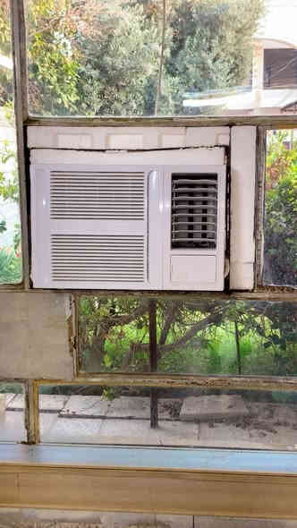 سلام عليكم
مكيف 2 طن
مشتغل شي قليل بعده نضيف
السعر 350 وبي مجال
***********
